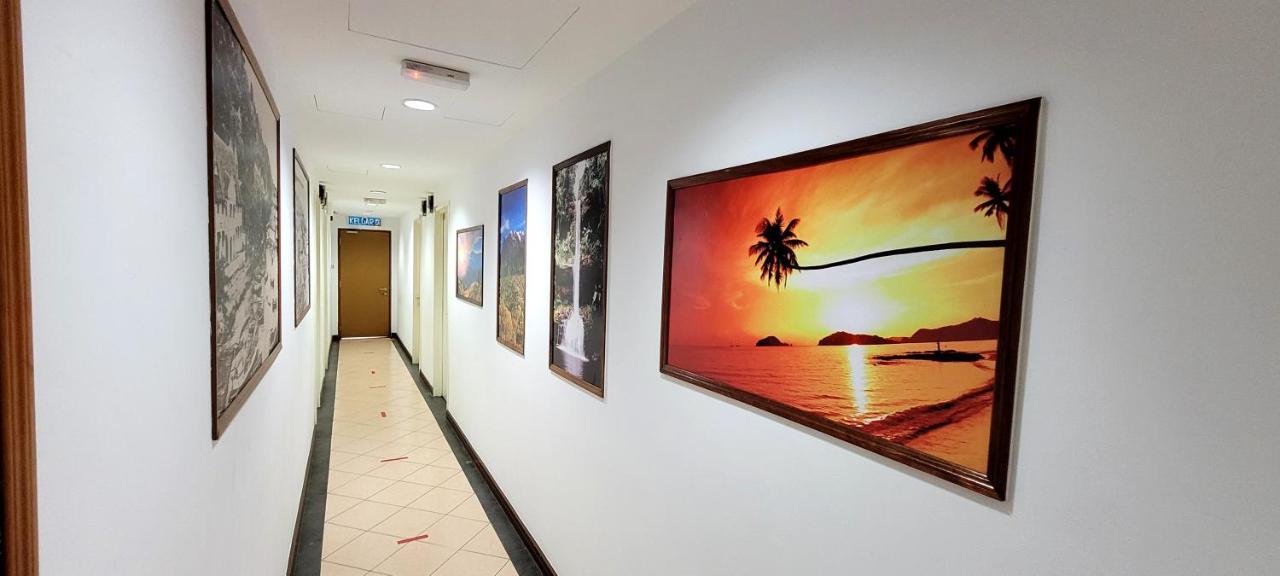 Api-Api Guesthouse Kota Kinabalu Kültér fotó